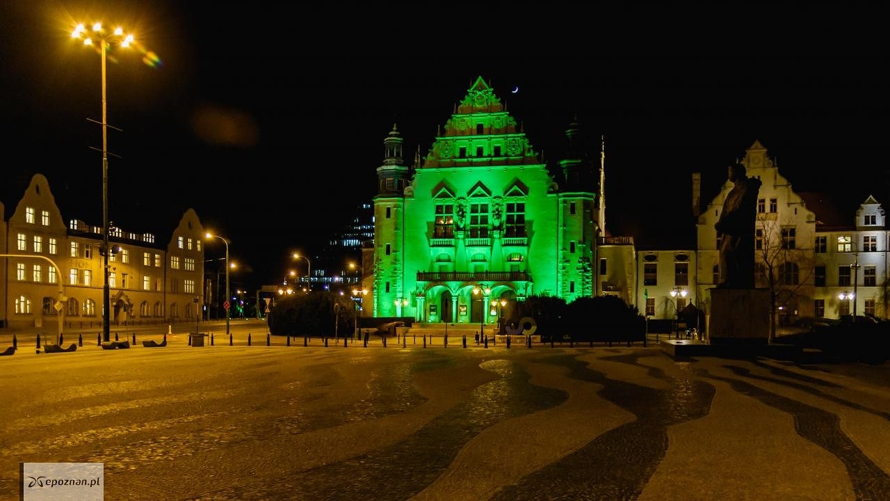 Podświetlą budynki w centrum Poznania. To zielone światło dla migrantów